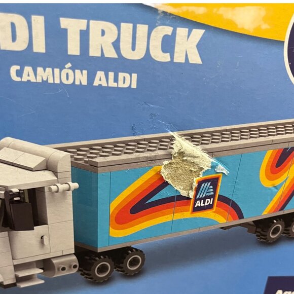 ALDI Truck Exclusive Building Block Set (Limited Edition; 212 Pieces) - Picture 2 of 9